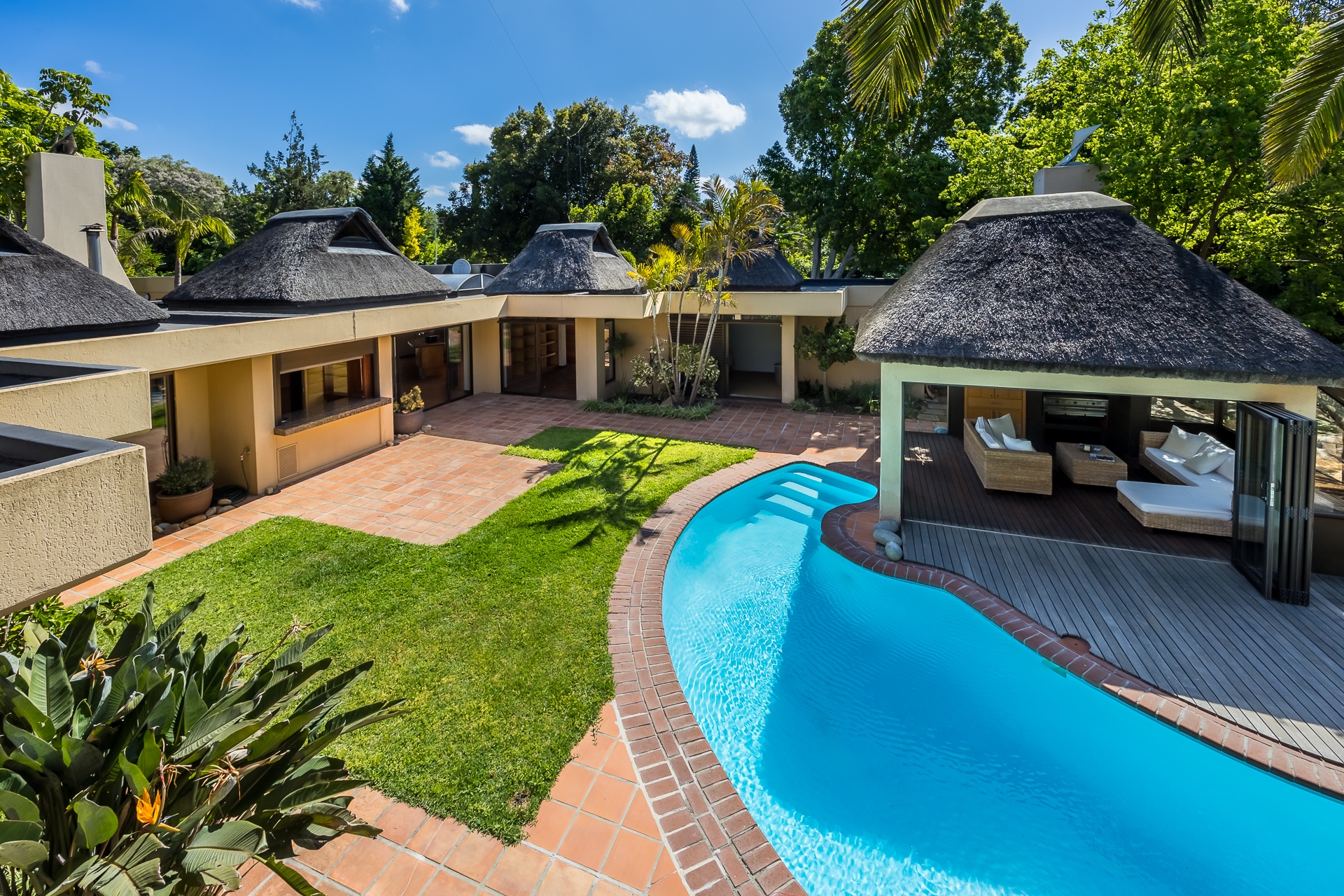 6 Bedroom Property for Sale in Sonstraal Western Cape